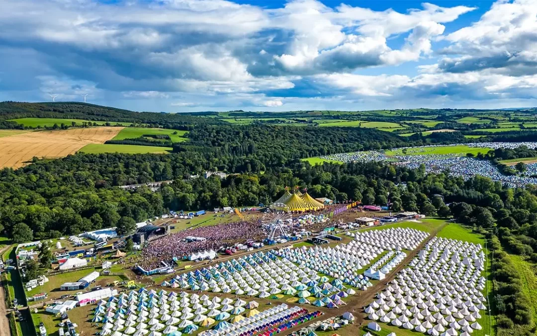 Tuairimí ó ‘All Together Now’